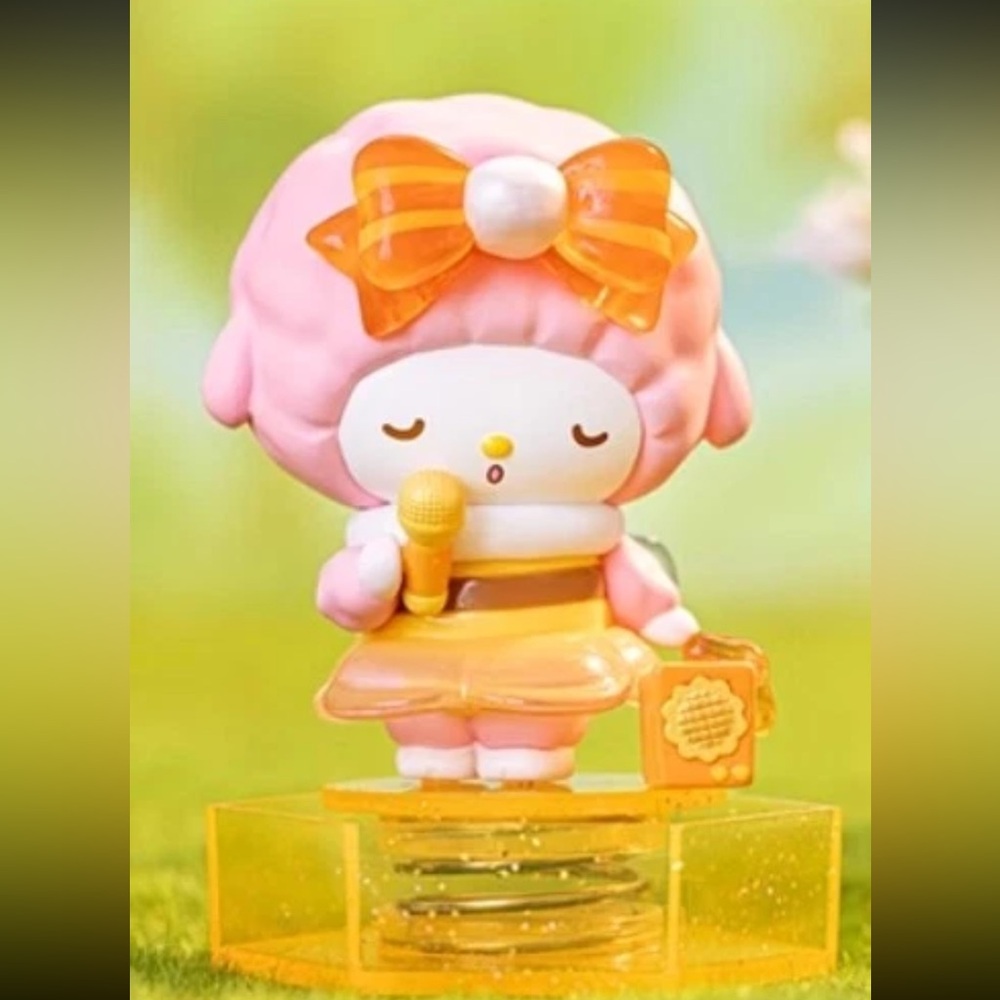 Top Toy x Sanrio Characters Little Bee Concert Series Figure MY SWEET PIANO